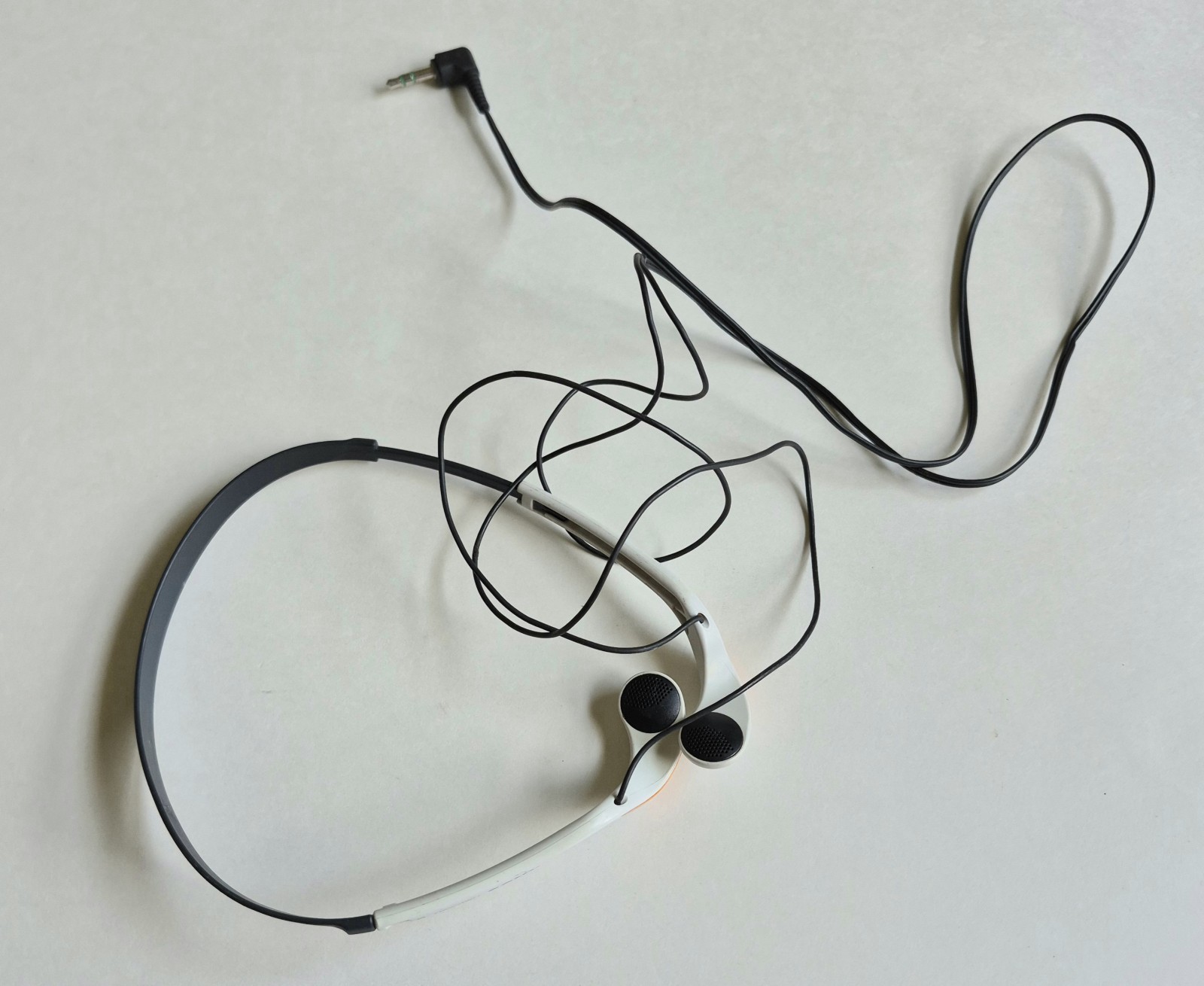 Retro Vintage Walkman Sony MDR-W014 Headphones Lightweight Orange/White Headband