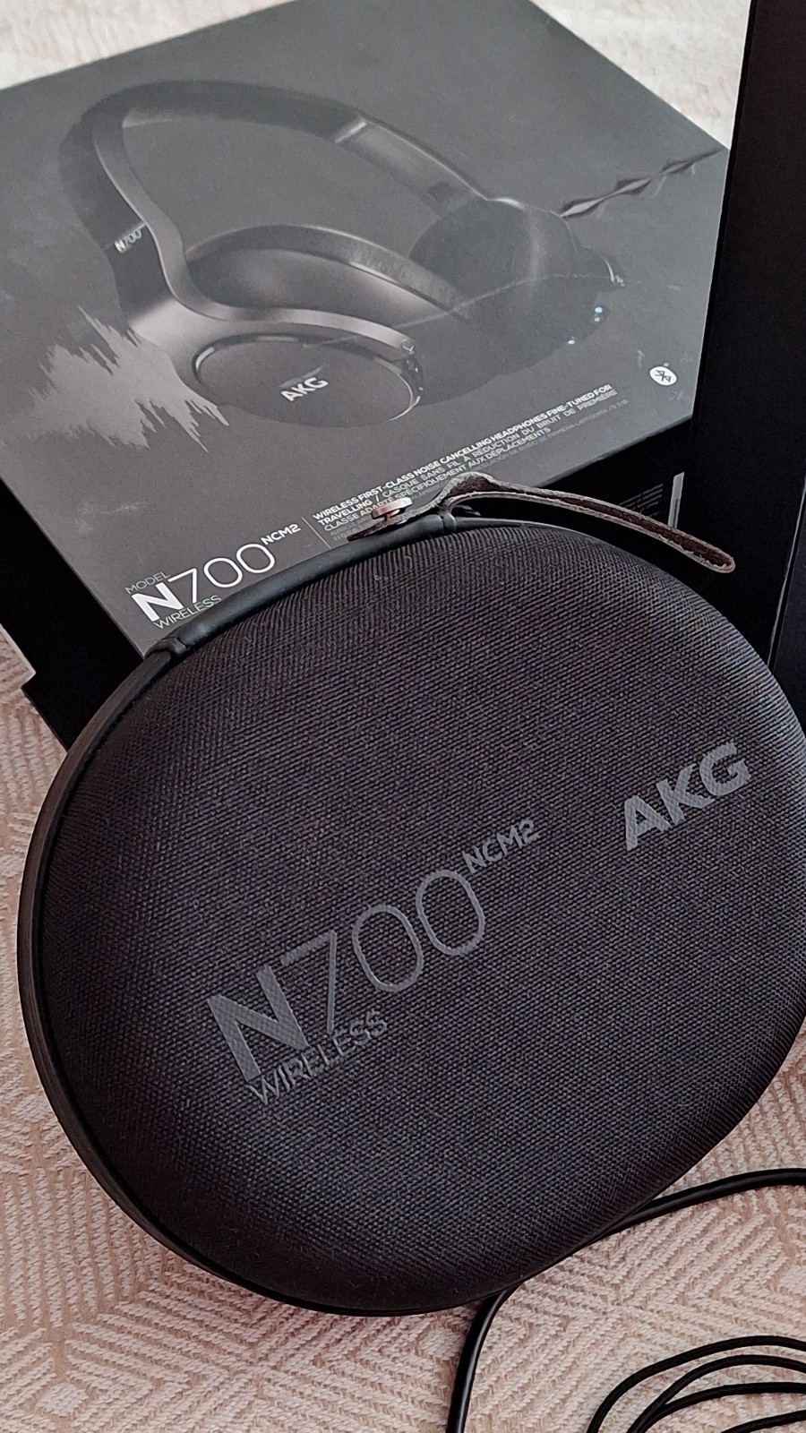 AKG N700NC M2 premium over-ear, ANC wireless headphones. Harman curve accurate