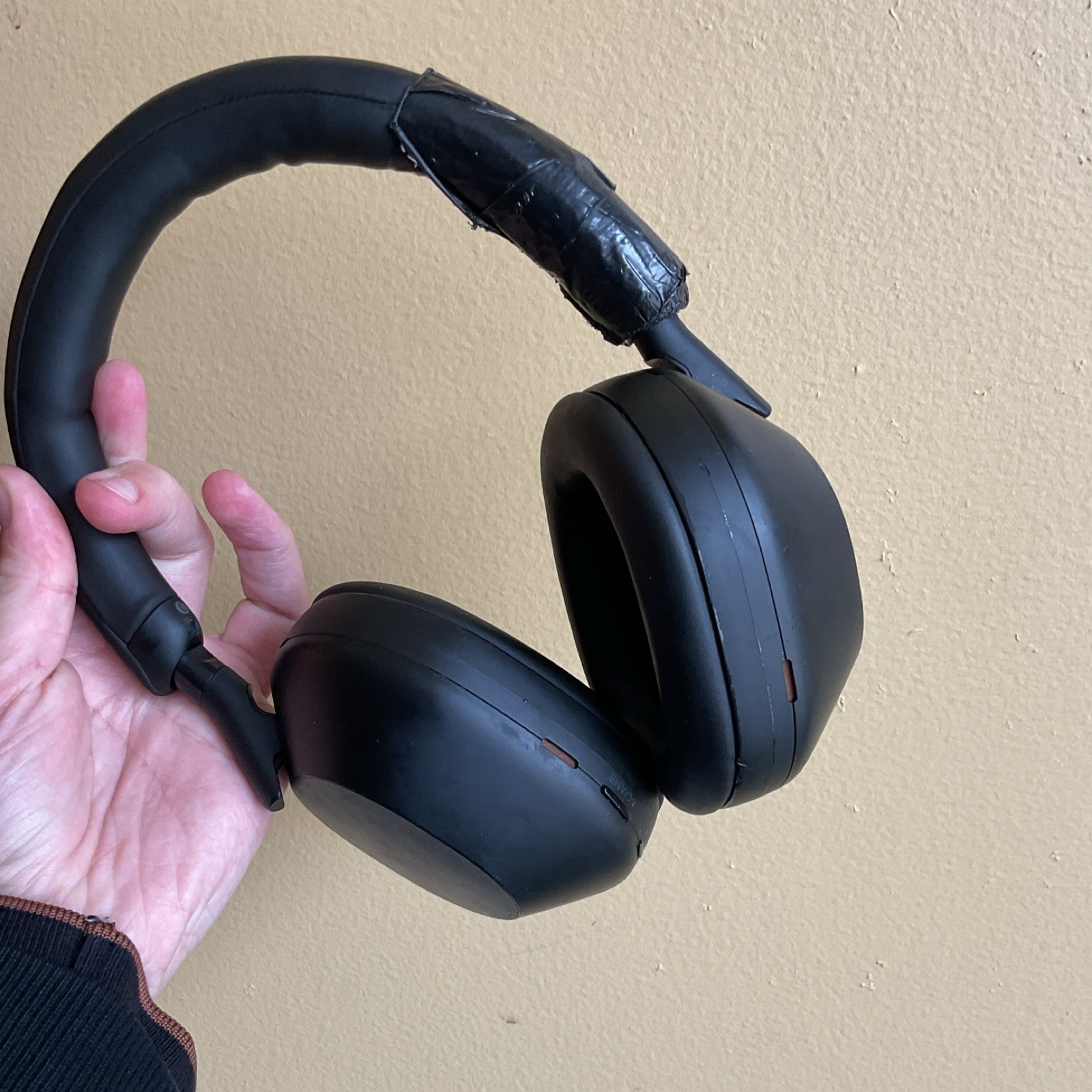 Sony WH-1000XM5 Headphones, Black – Fully functional with fractured headband