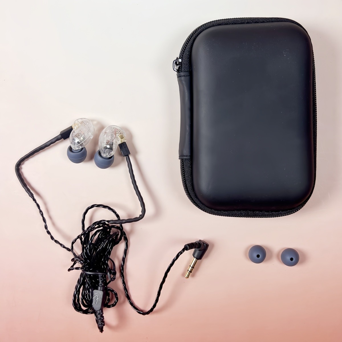 Shure SE215 Sound Isolating In-Ear Headphones 3.5mm wired Earphones Black/Clear