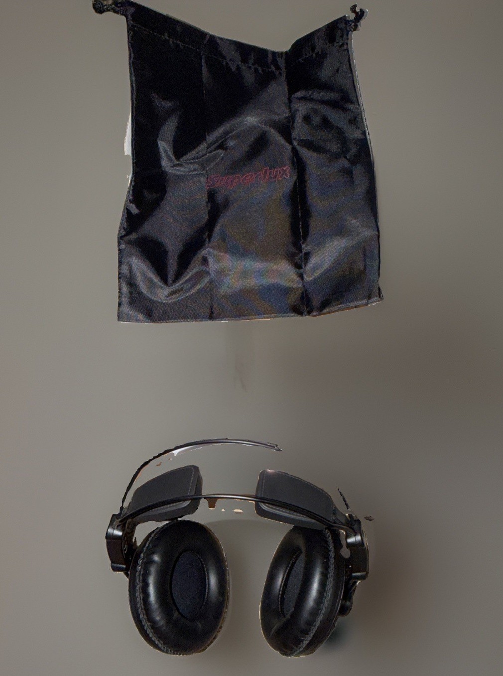 Superlux HD668B Dynamic Semi-Open Headphones W/box READ