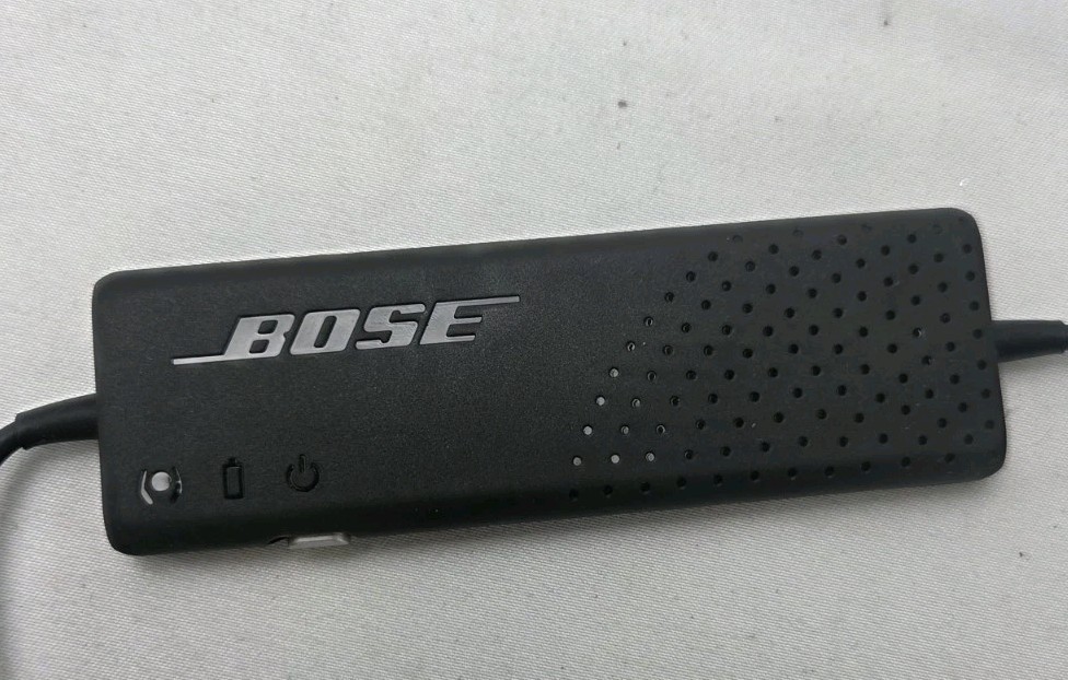 Bose QuietComfort QC20 Noise Cancelling Headphones Earphones w/Case