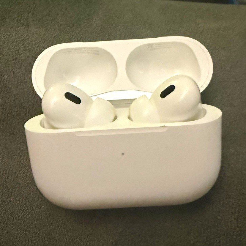 Apple AirPods Pro 2 (USB-C) In-Ear Earbuds, Built-In Mic, White w/ Case