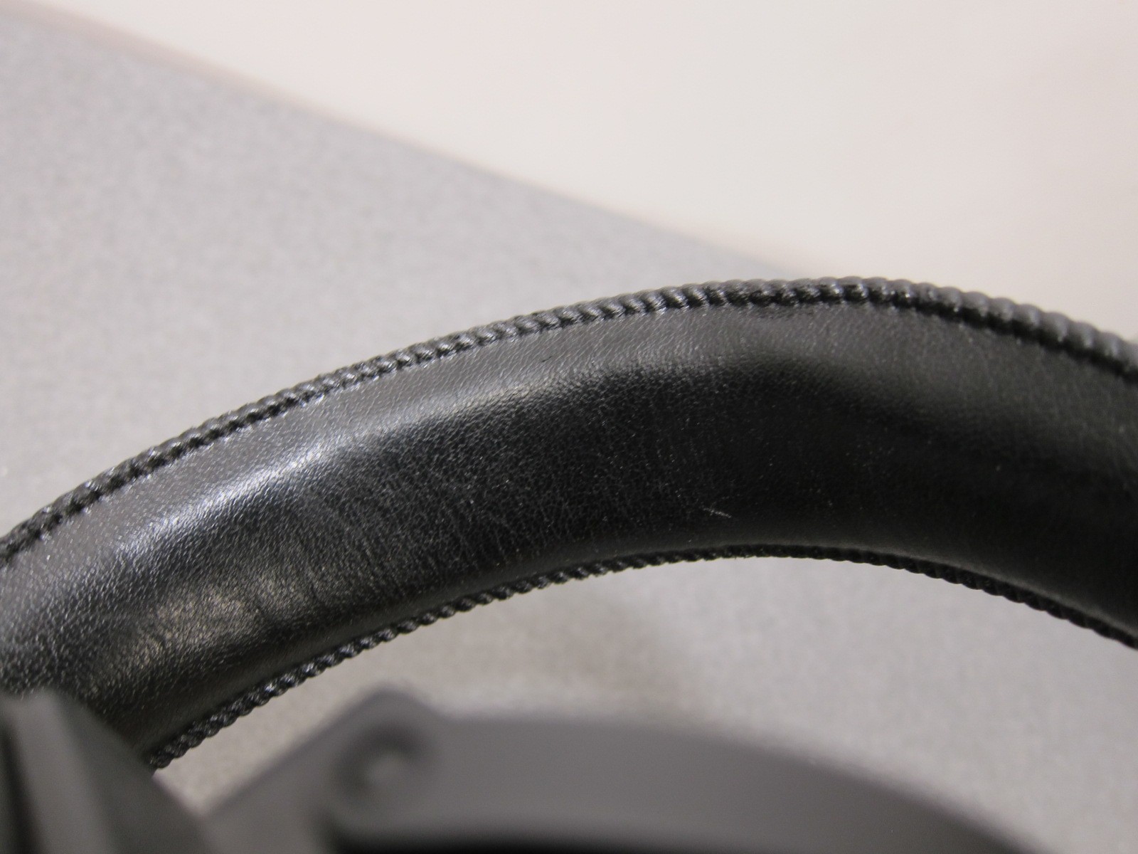 Sony MDR-7506 Professional Wired Headphone Thailand – NEW EARPADS INSTALLED!