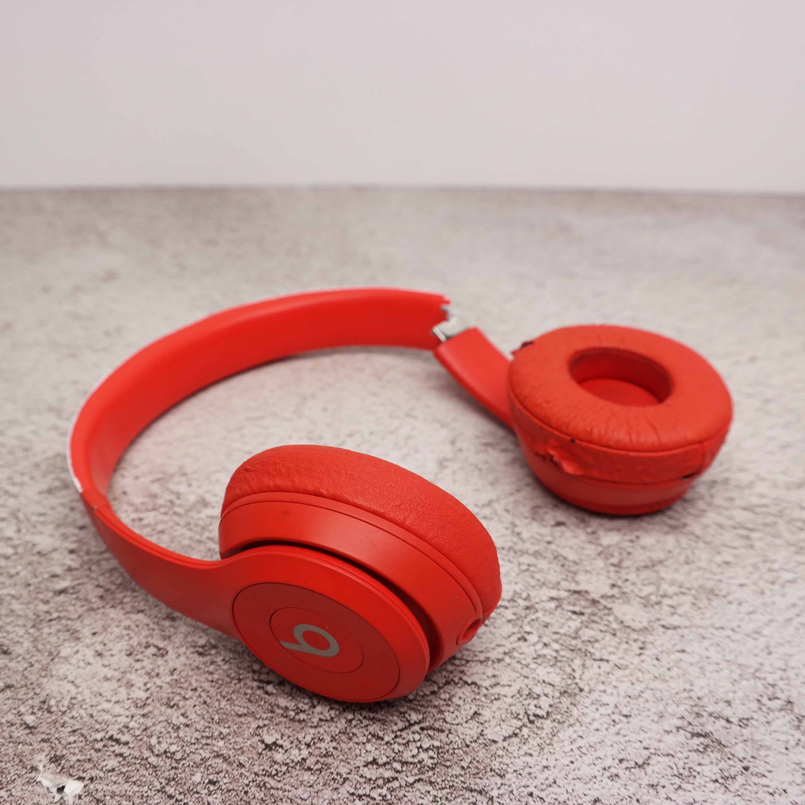 Beats Solo3 Wireless On-Ear Headphones Red (MX472LL/A) BROKEN