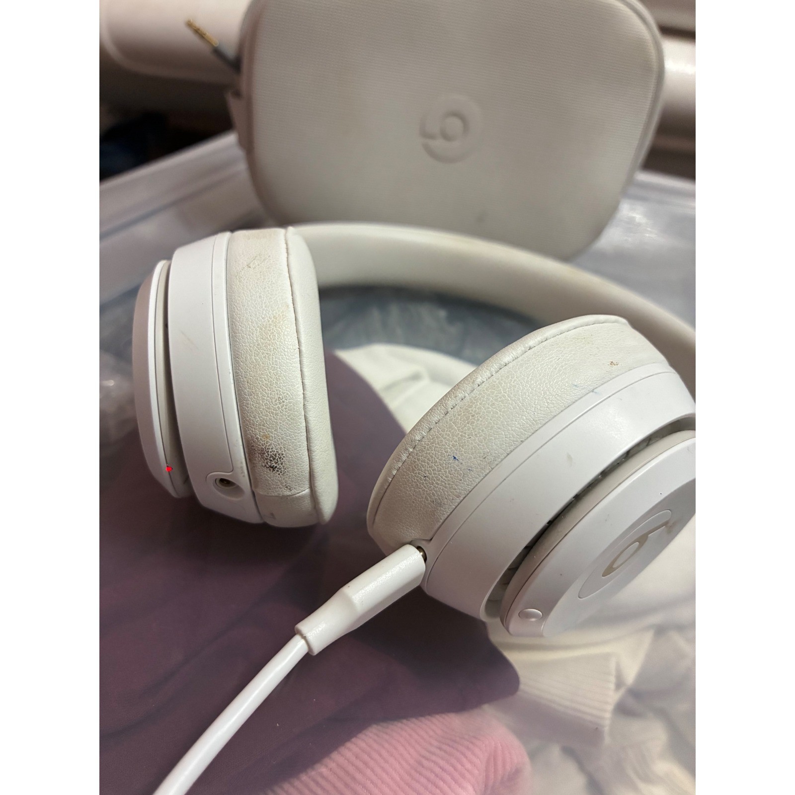 Beats Solo 4 Wireless Bluetooth On-Ear Headphones Warm White Gold MUW33LL/A