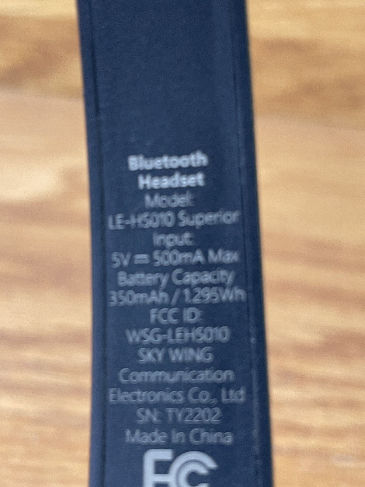 Levn LE-HS010 Superior Black Noise Canceling Bluetooth V5.0 Headset Used