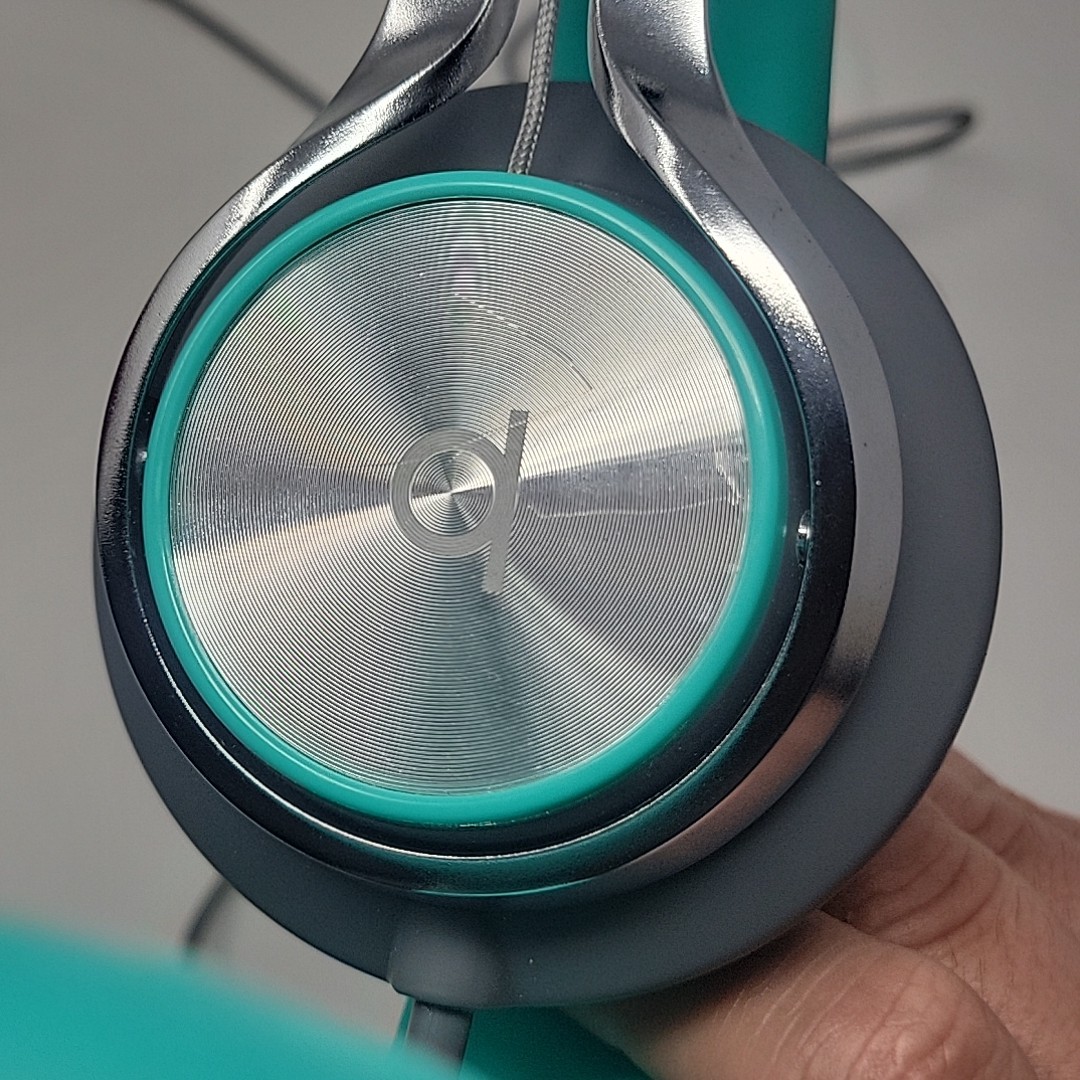 CL750 Wired Teal Headphones w Mic & Volume Control Noise Isolating On-Ear Atrix