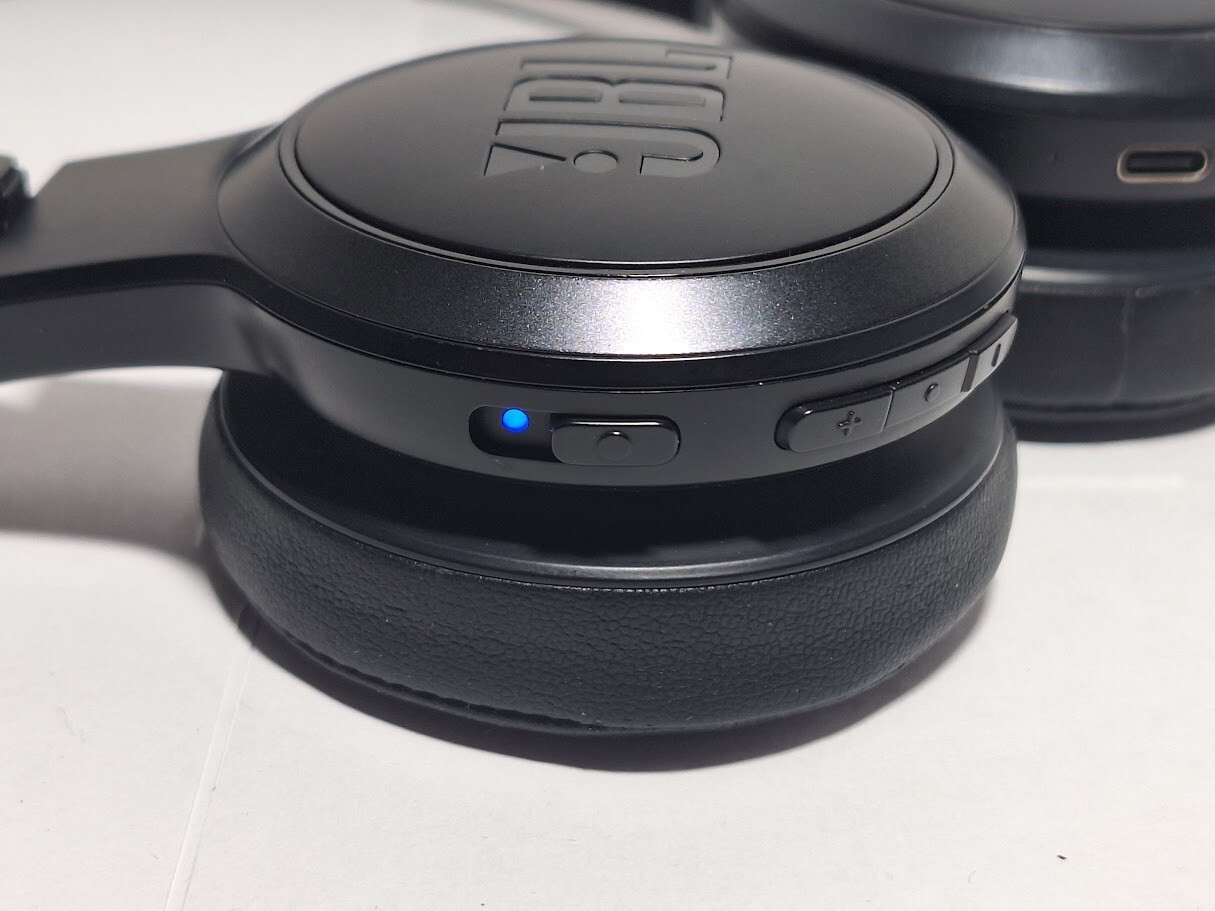 JBL Live 460NC Wireless On‑Ear Noise Cancelling Bluetooth Headphones Black