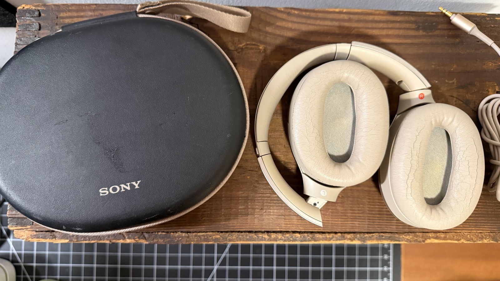 Sony WH-1000XM2 Wireless Noise Canceling Headphones – Champagne Gold