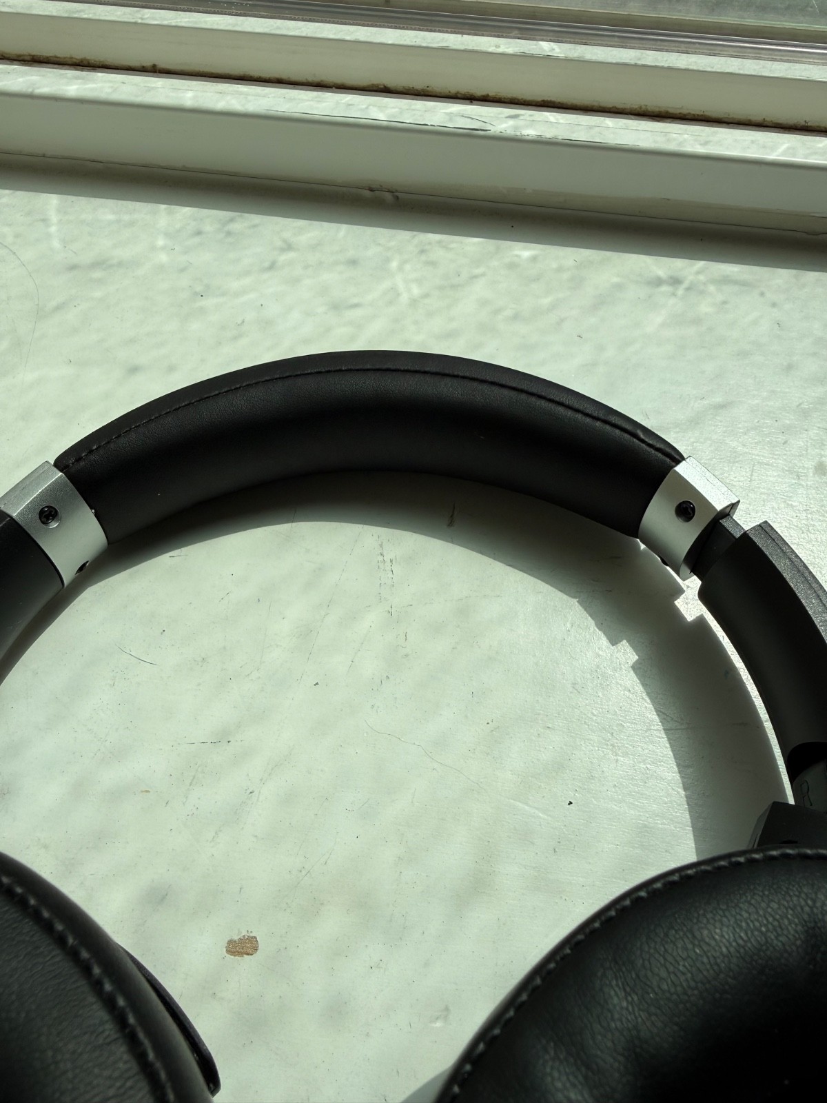 VILINICE Noise Canceling Headphones Wireless Bluetooth Over Ear Microphone Q8