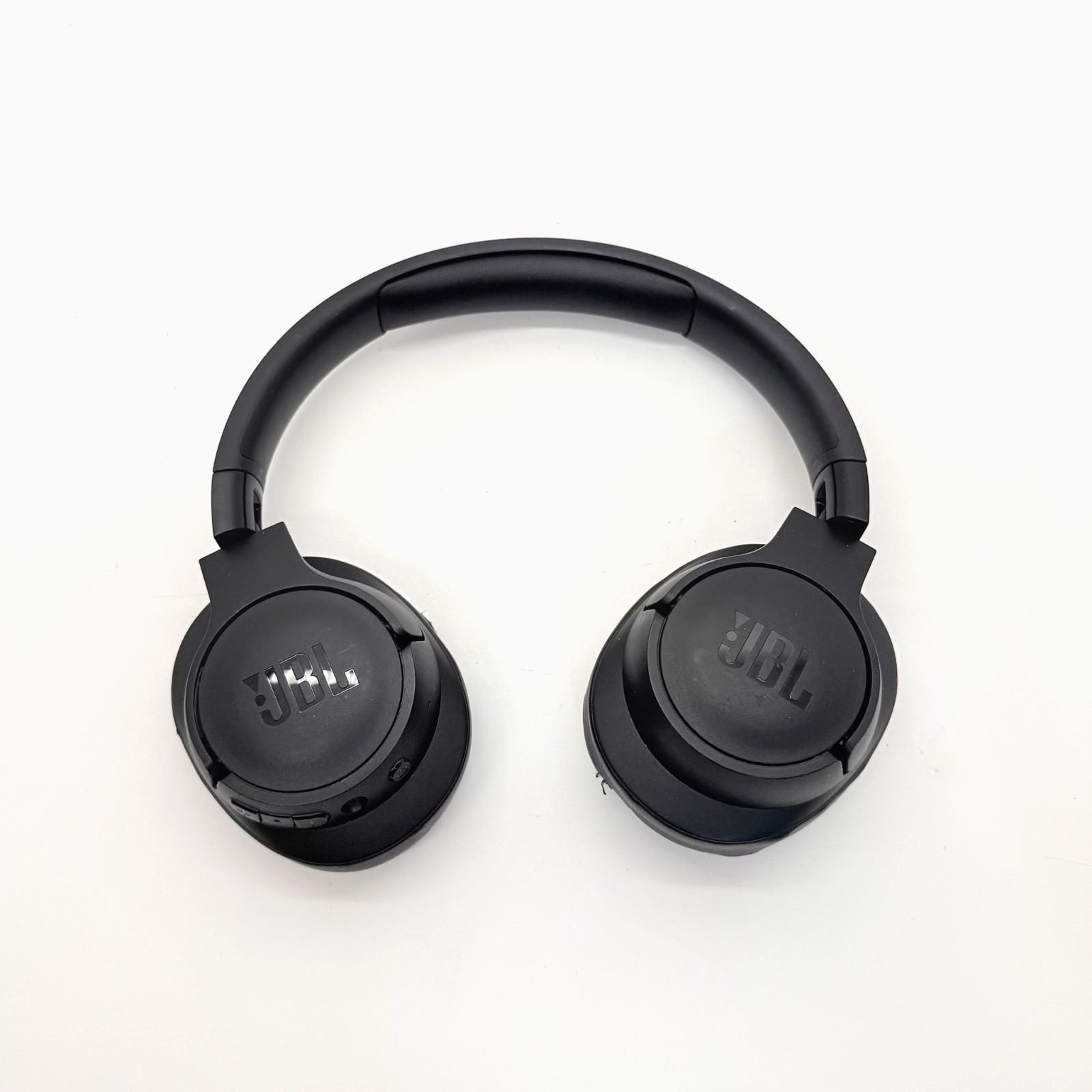 JBL Tune 720BT Over-Ear Wireless Bluetooth Headphones (Black) NEEDS PADS