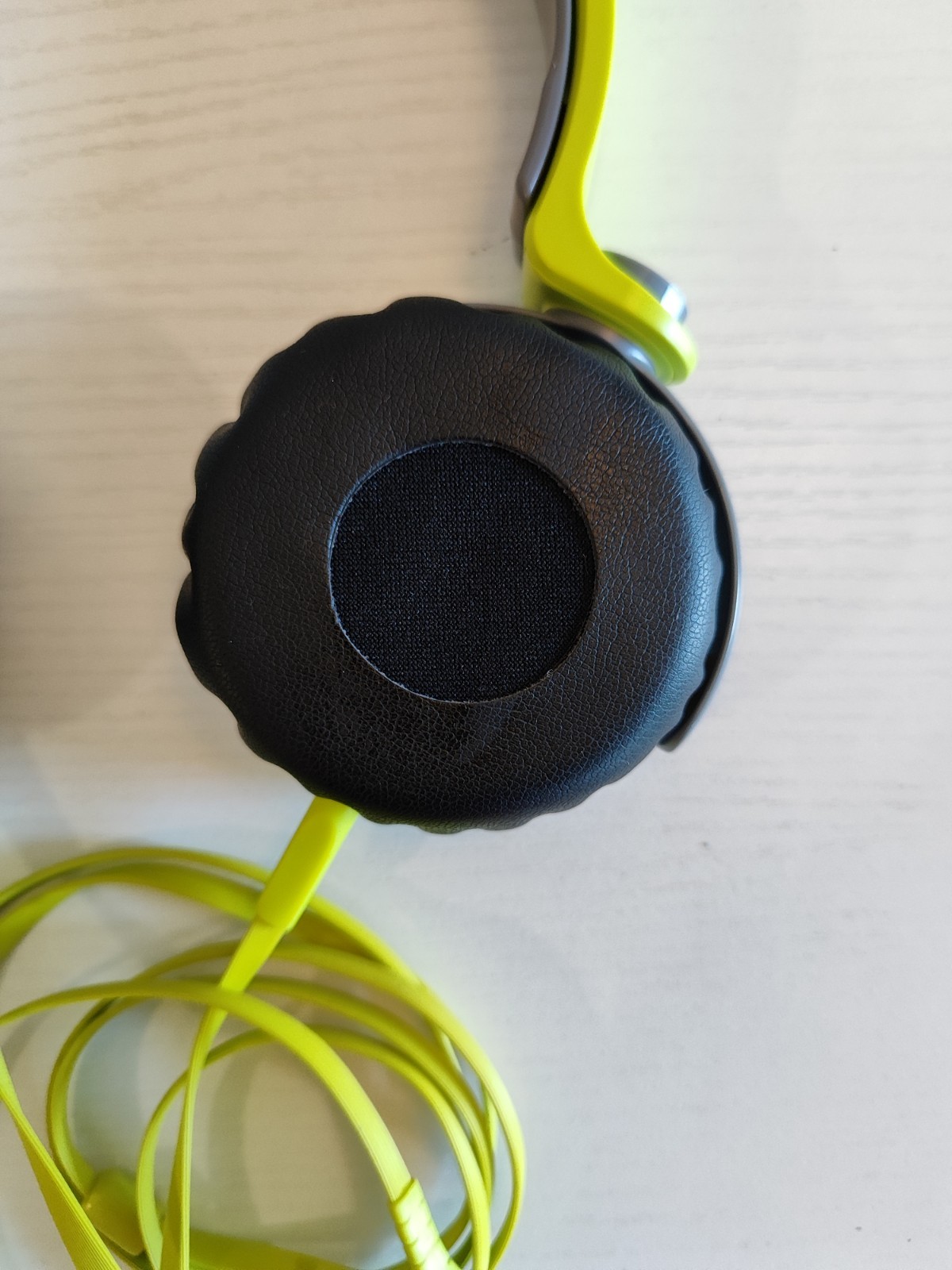 Sony MDR-XB400 Wired Extra Bass Headphones In Great Condition With New Ear Pads