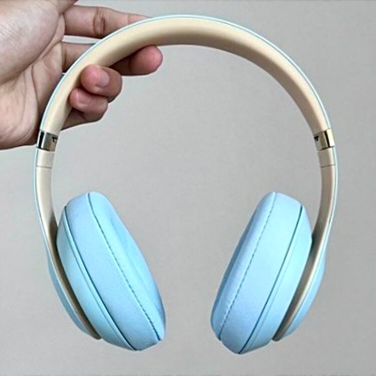 Beats Studio3 Wireless Headphone Skyline Collection – Crystal Blue (New Sealed)