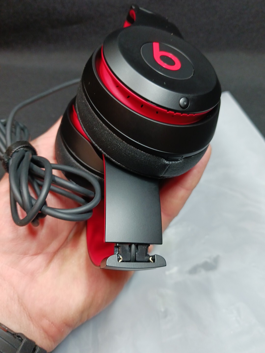NEW! Beats by Dre Solo3 Wired Headphones Black and Red DEMO VERSION!!! READ!