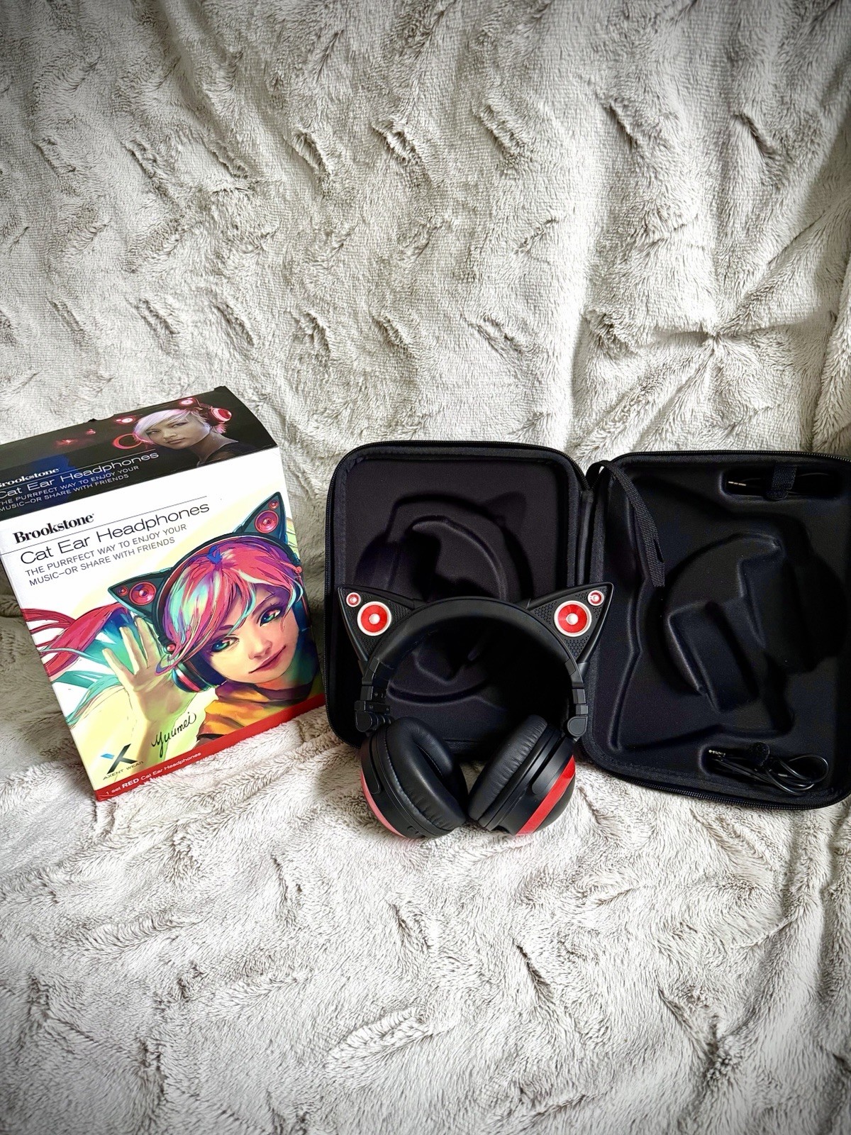 Brookstone Cat Headphones Light Up Red with Original Box Tested Works Open Box