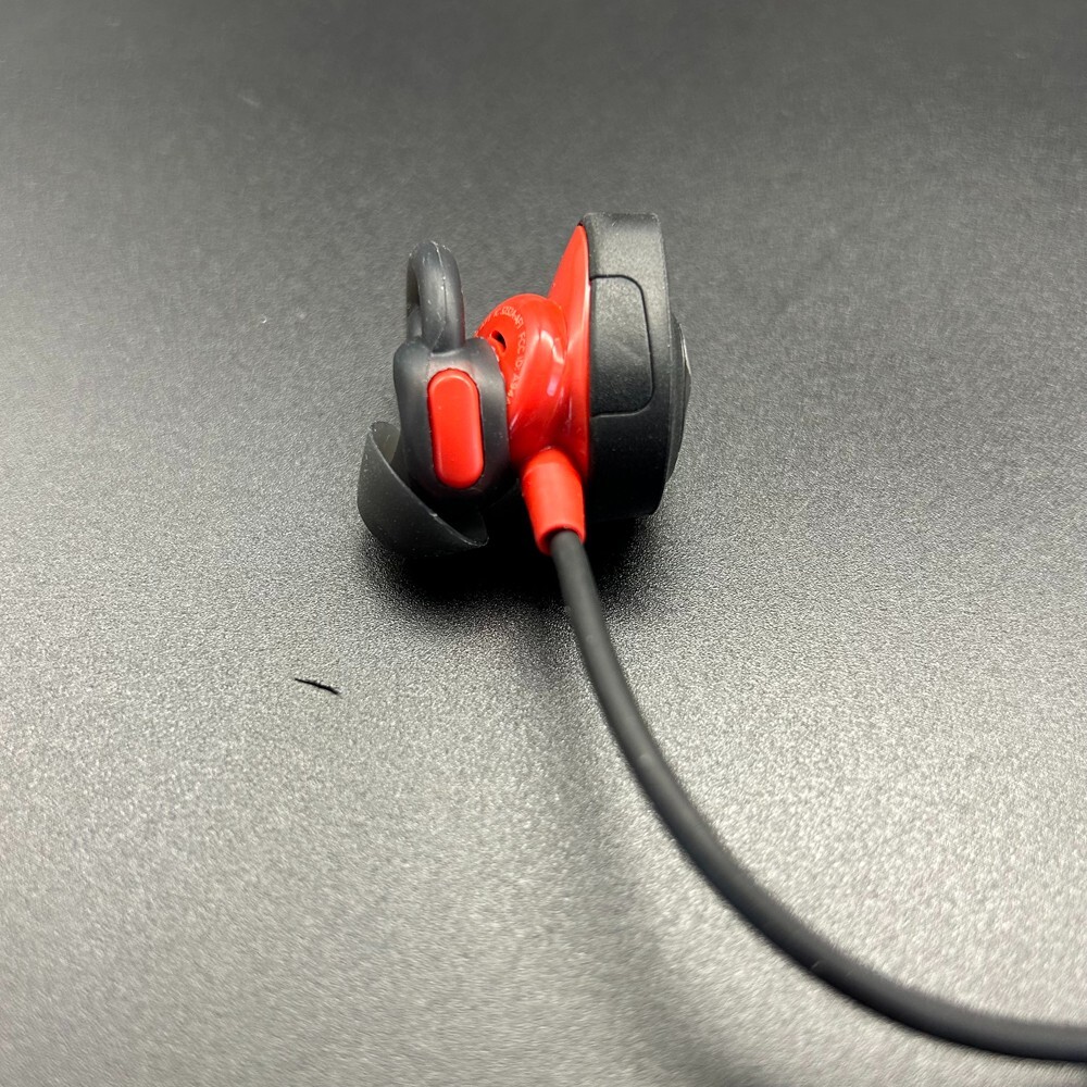 Bose SoundSport Pulse Heart Rate Monitor Wireless Bluetooth Headphones -Red