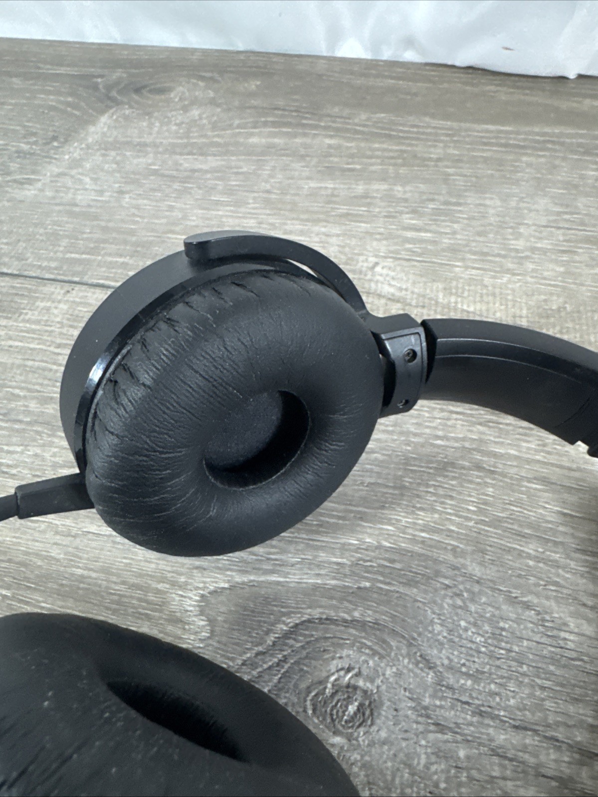 Sony MDR-XB450AP Extra Bass On-Ear Stereo Headphones Black Wired Noise Isolation