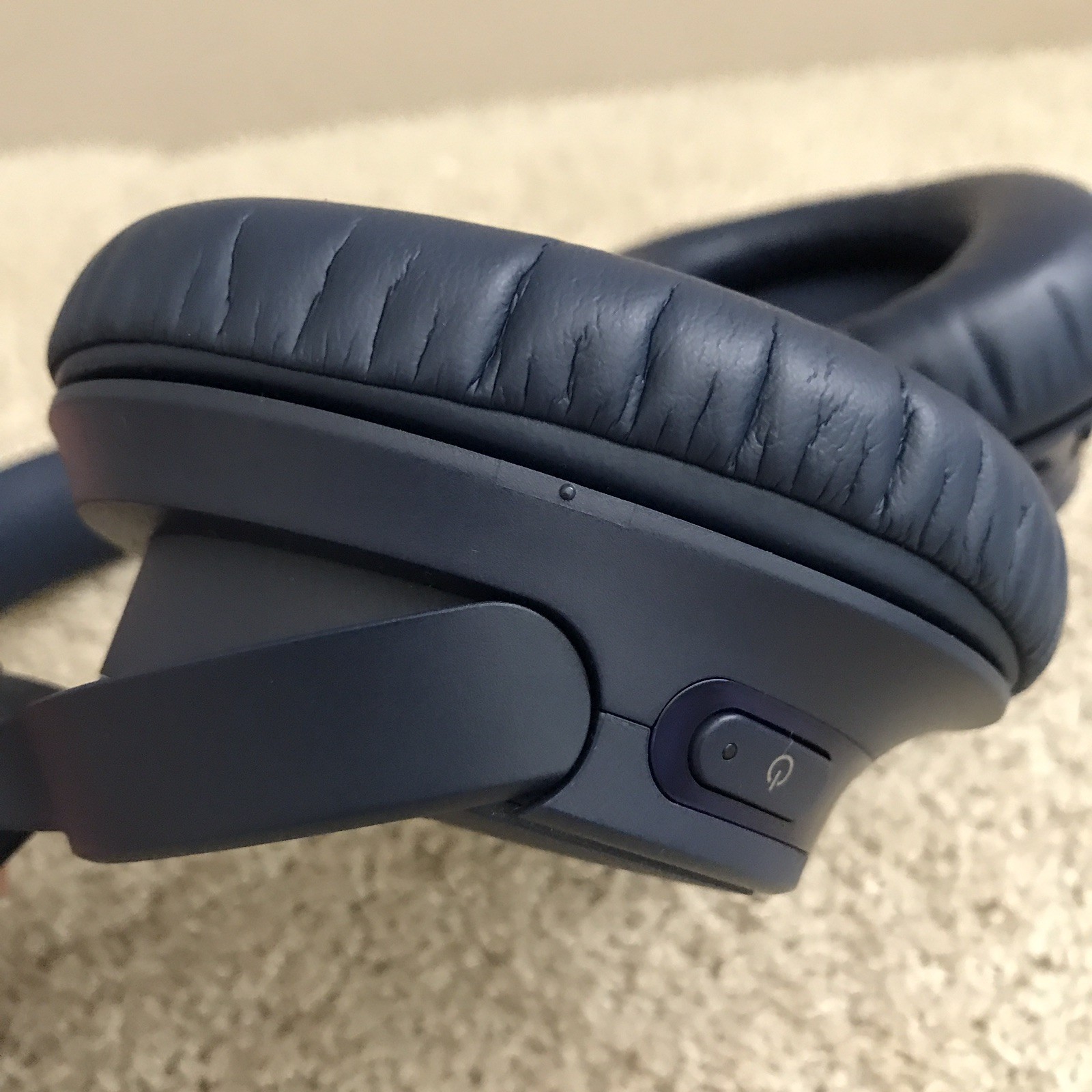 SONY WH-CH700N Wireless Noise Canceling Bluetooth Headphones Blue with Case