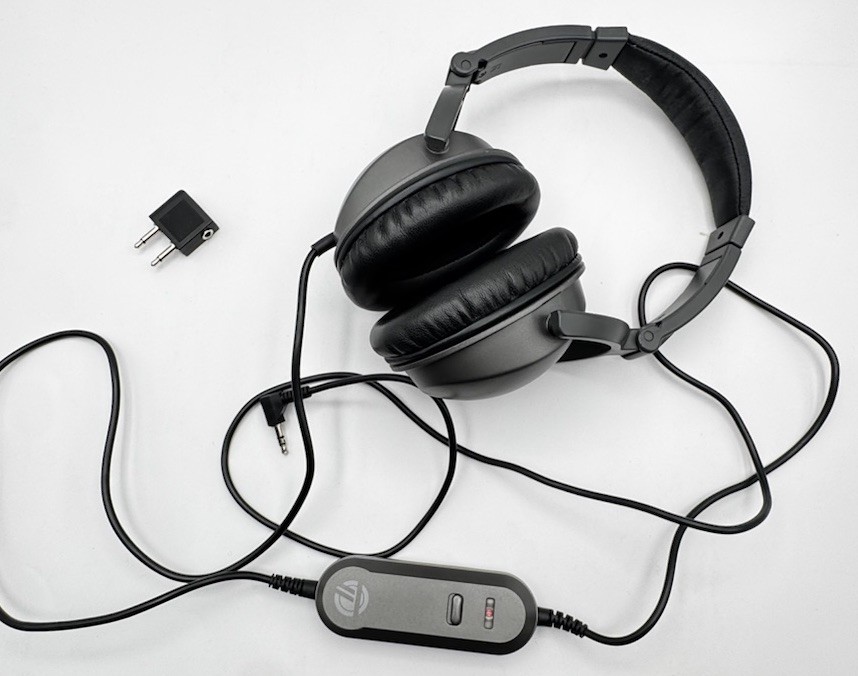 TARGUS Noise Cancellation Foldable Headphones 3.5mm Jack Case Airline Adapter