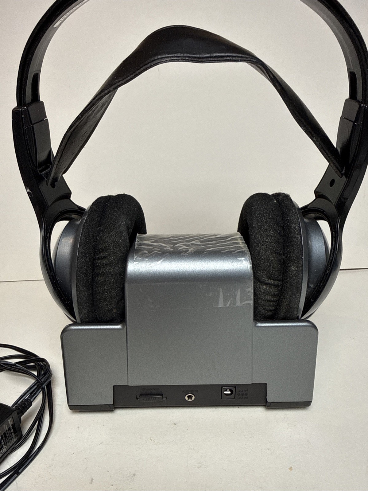 JVC HA-W600RF 900MHz Wireless Headphones w/ Transmitter Power Adapter Base