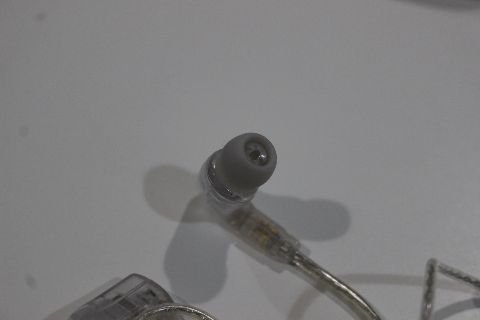 Ultimate Ears Super Fi 3 studio Headphones Stereo UE Earbuds Transparent Tin
