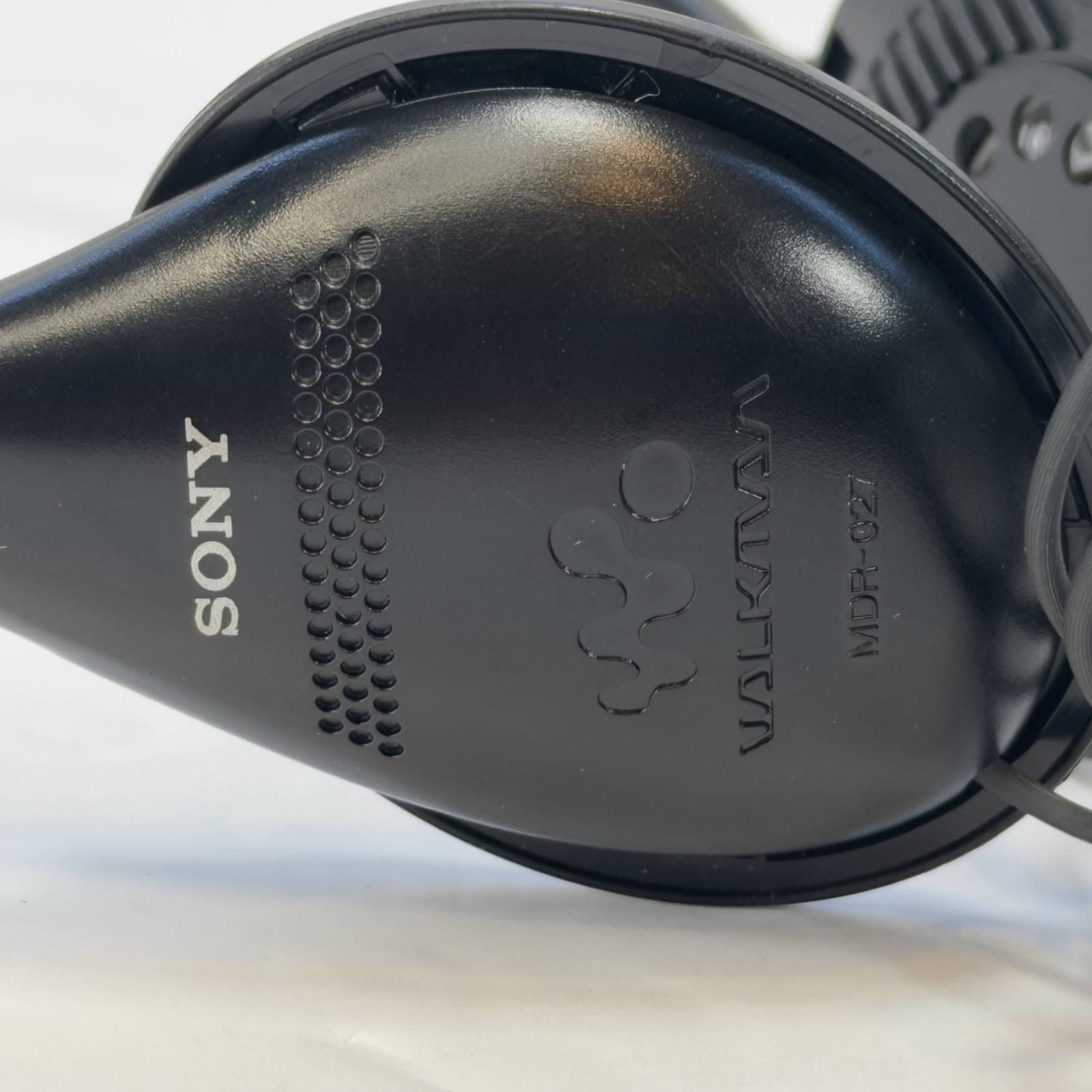 Vintage Sony Walkman MDR-027 Lightweight On-Ear Wired Headphones 3.5mm Black