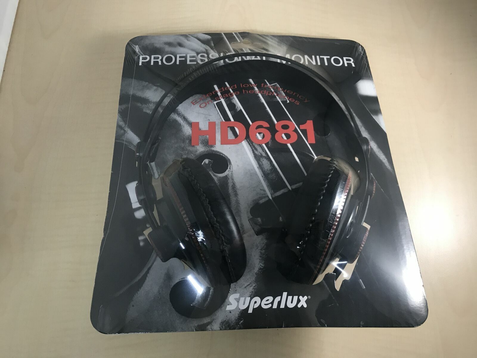 Superlux Semi-open type professional monitor headphone HD681