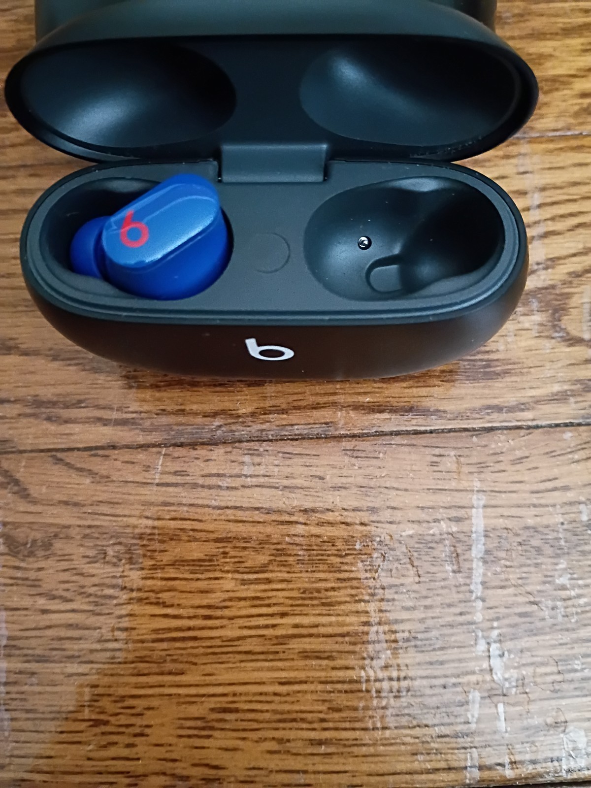 Beats by Dre Studio Buds Replacement Case And Left Earbud Only