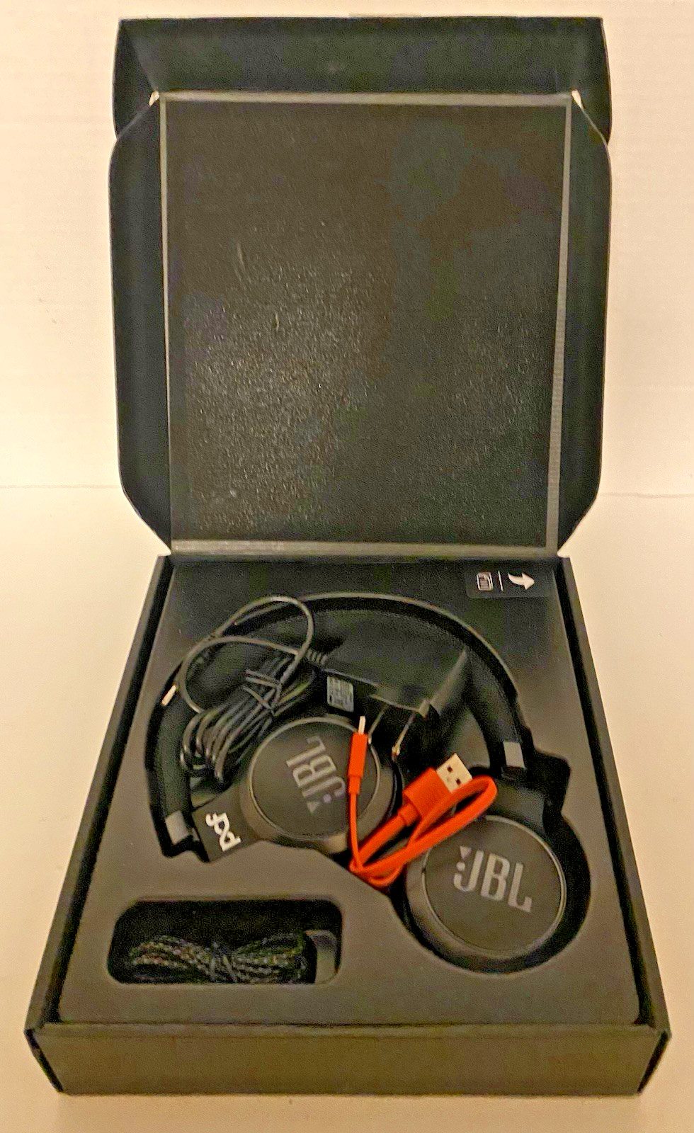 JBL Live460NC Wireless Headphones Adaptive Noise Cancelling BLACK New Open Box