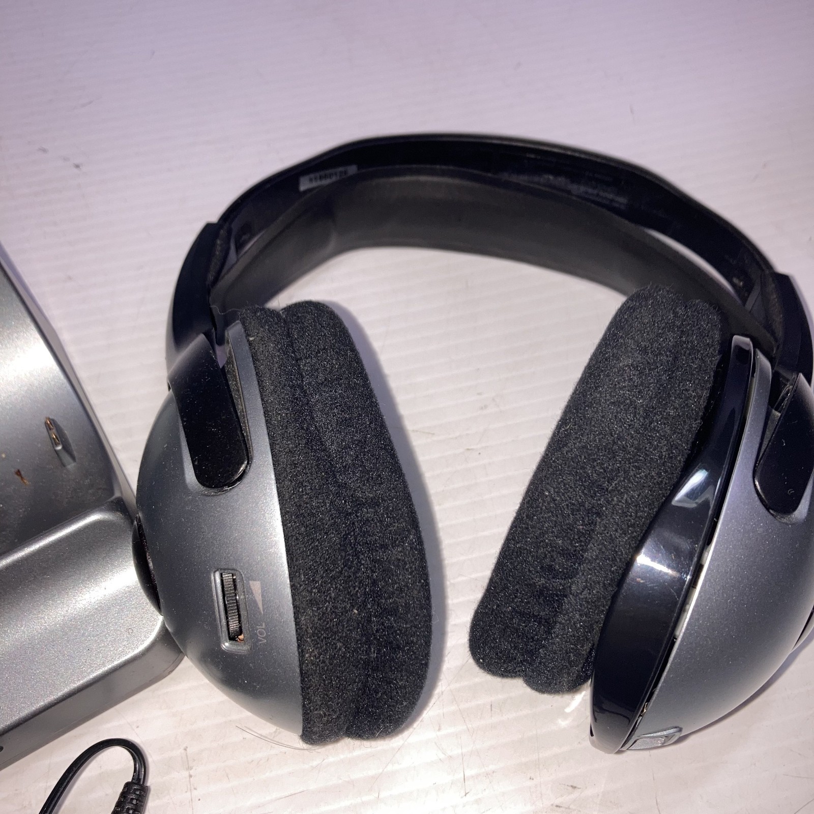 JVC HA-W600RF 900MHz Wireless Headphones w/ Transmitter Power Adapter Base