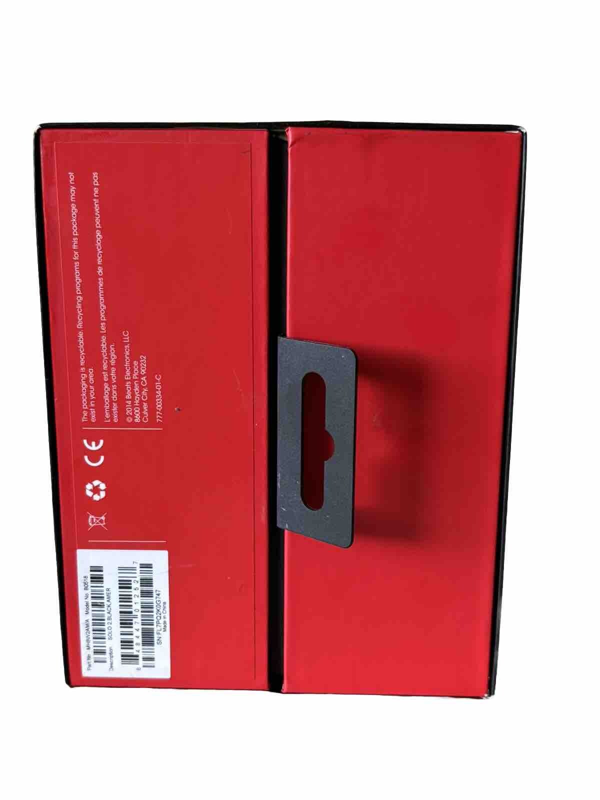 BEATS SOLO2 EARPHONES BLACK AND RED- Excellent Condition slightly Used