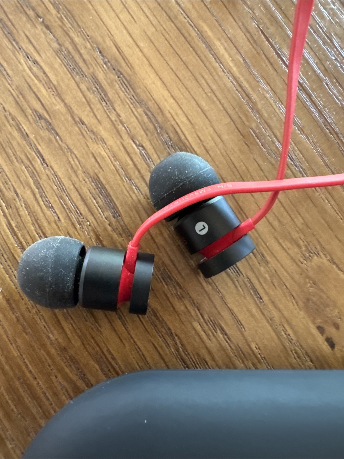 Beats by Dr. Dre urBeats In-Ear Headphones – Red/black ✅️