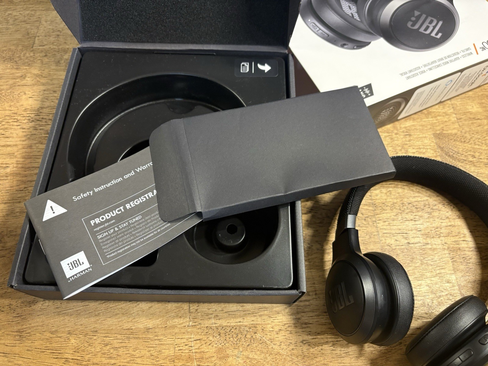 JBL Live 460NC Wireless On-Ear Noise-Cancelling Headphones – Black Open Box
