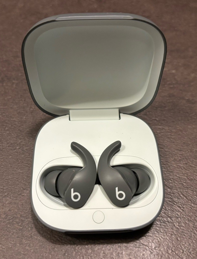 EXC COND Beats Powerbeats Fit Pro Bluetooth Headphones Earbuds Sage Grey