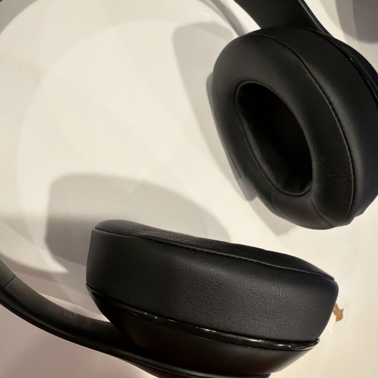 Beats by Dr. Dre Studio3 Over the Ear Wireless Headphones – Black