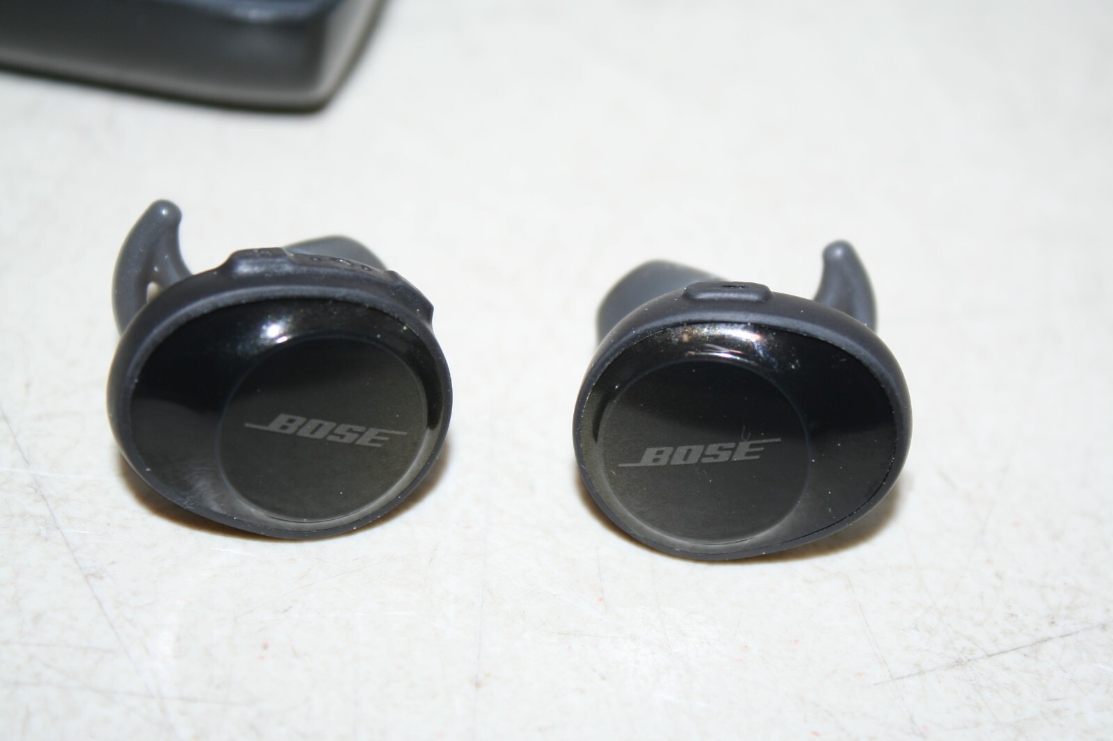 Bose SoundSport Free Wireless Black Headphones 423729 No Power AS IS