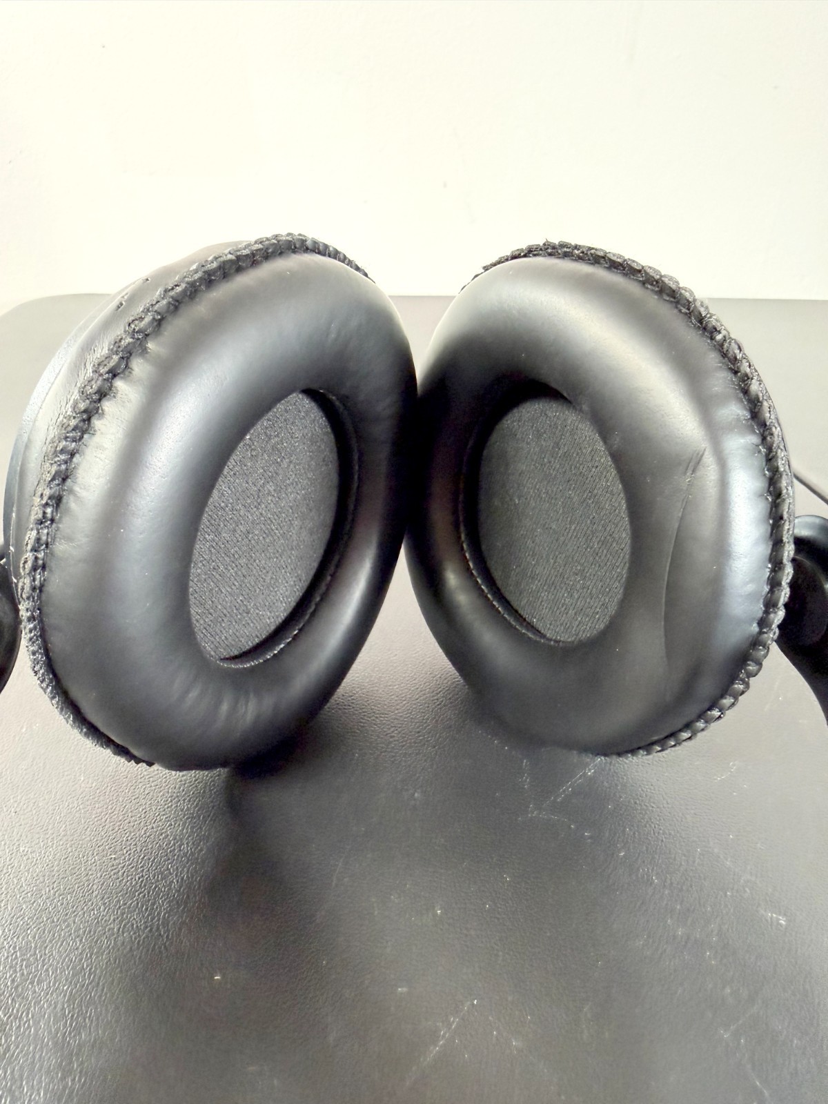 AKG K 240 MK II Semi-Open Professional Studio Headphones – 2 Earpad Sets