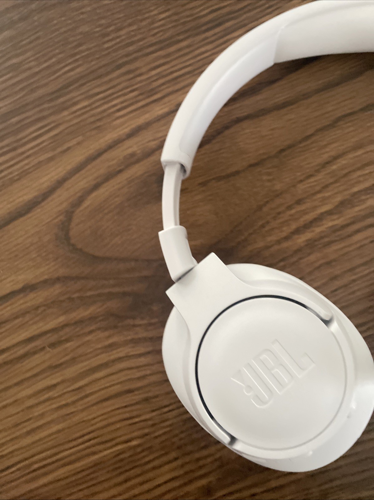 JBL Tune 770NC Over-ear Wireless Headphones – White