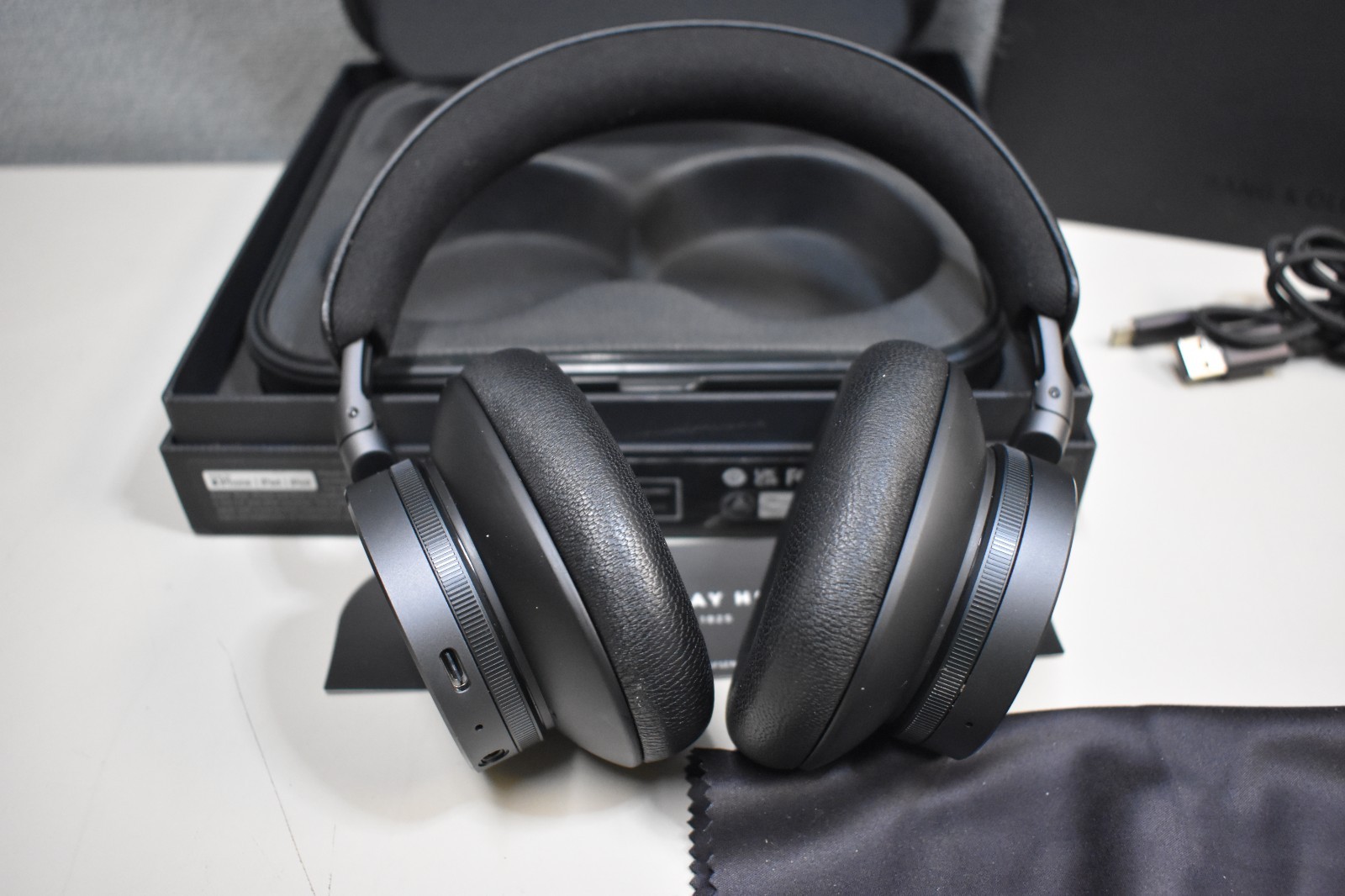 Bang & Olufsen Beoplay H95, Black, Bluetooth Headphones