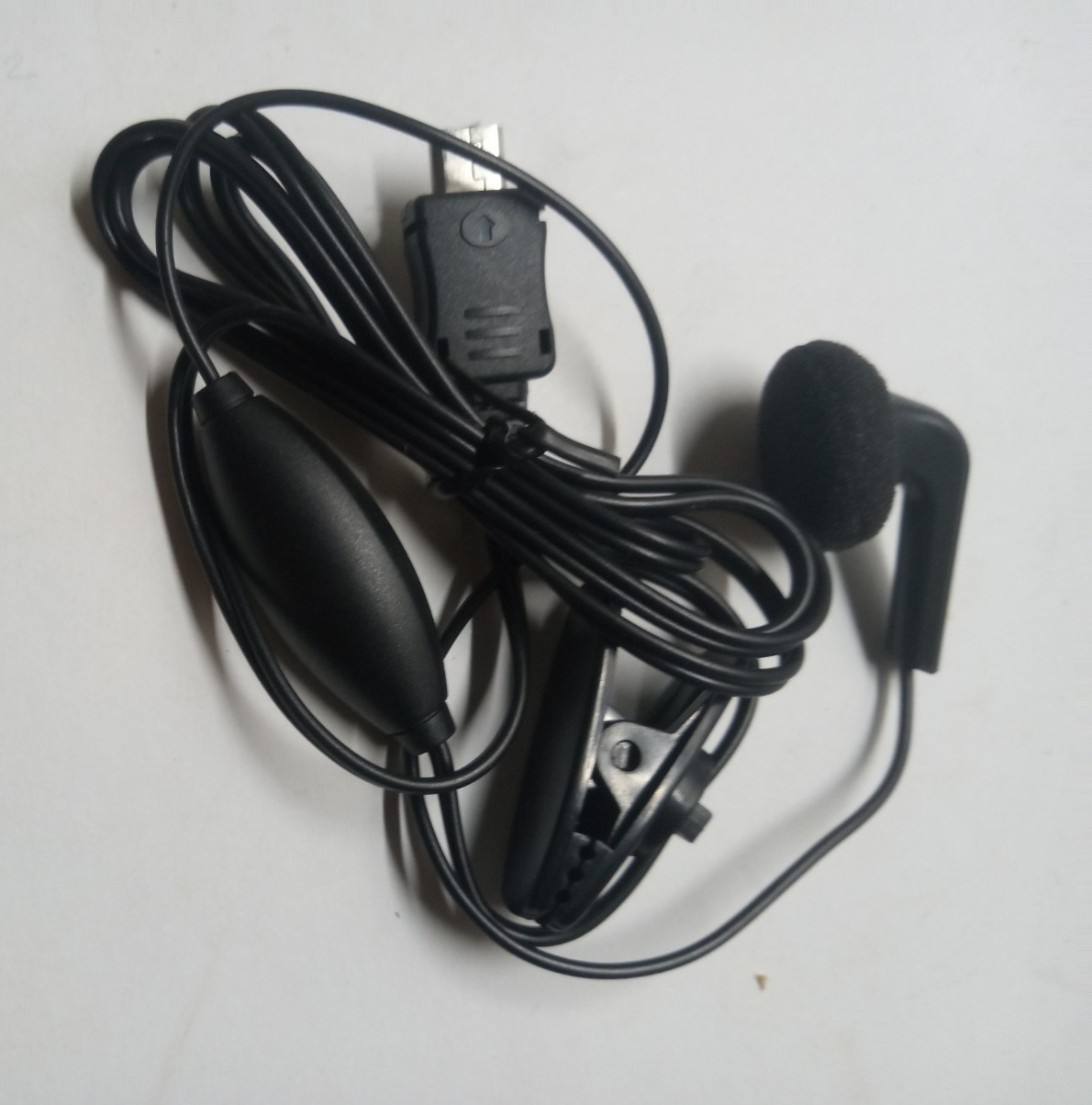 Black Earbuds Standard One Ear Piece Style Unbranded New