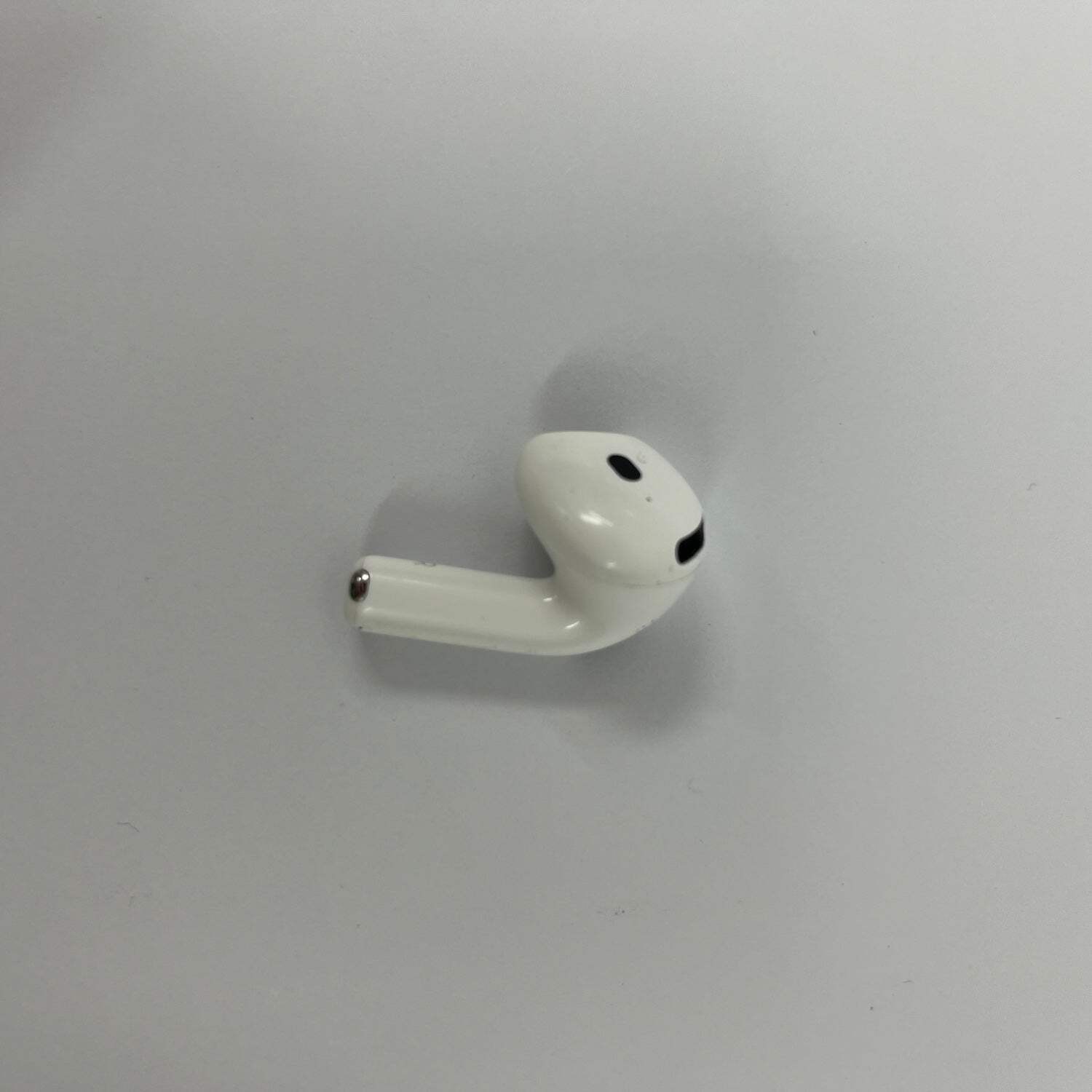 Apple Air Pods 4th Gen with Charging Case