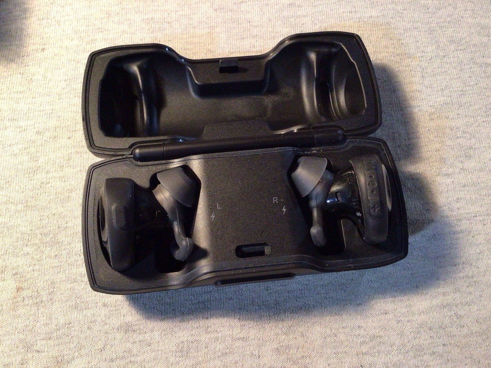 Bose Soundsport Free Wireless Earbuds 774373-0010 Box And Papers No Charge Cord