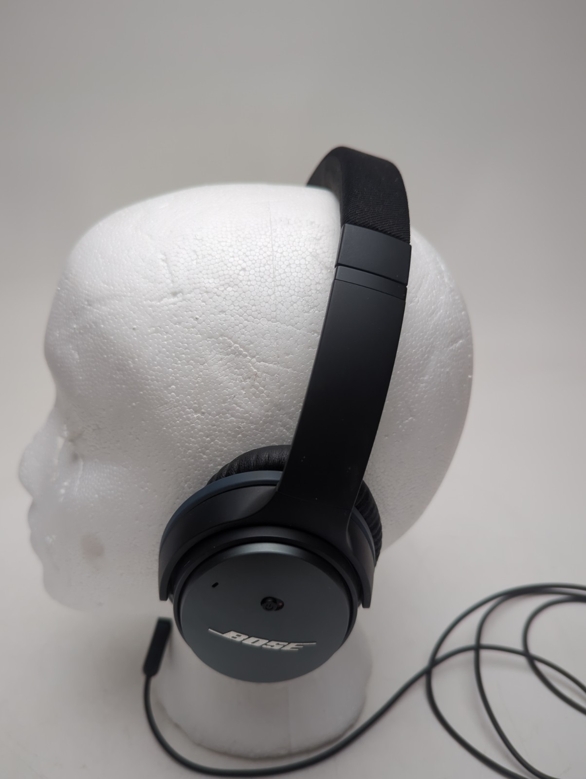 Bose QuietComfort 25 Acoustic Noise Cancelling Headphones READ