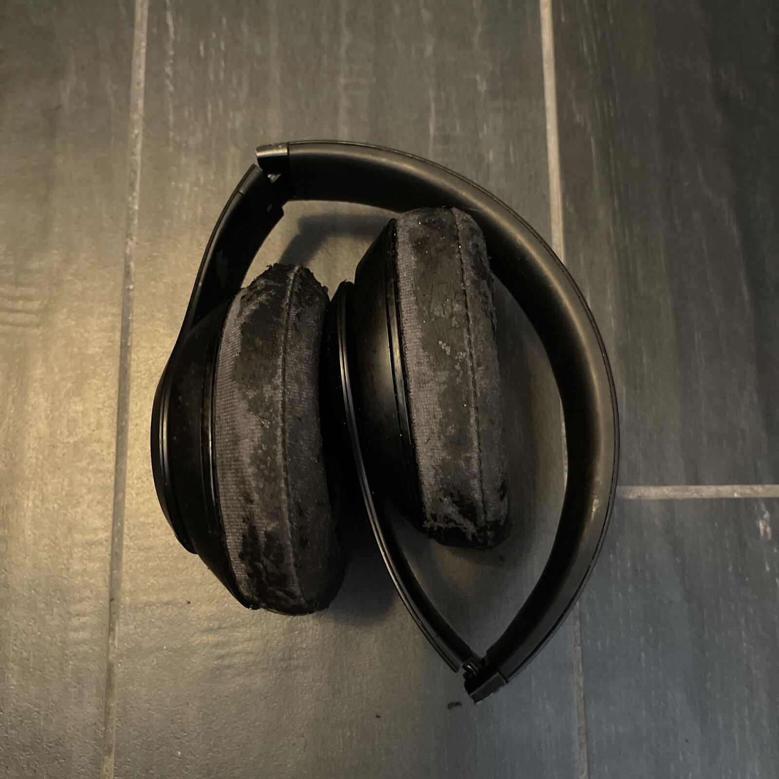 Beats by Dr. Dre Studio 2.0 Wireless Over the Ear Headphones No Power