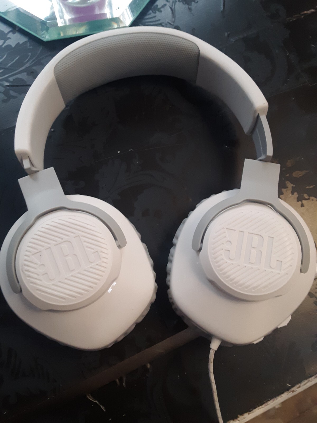 JBL Quantum 100 Over-ear Headphones – White