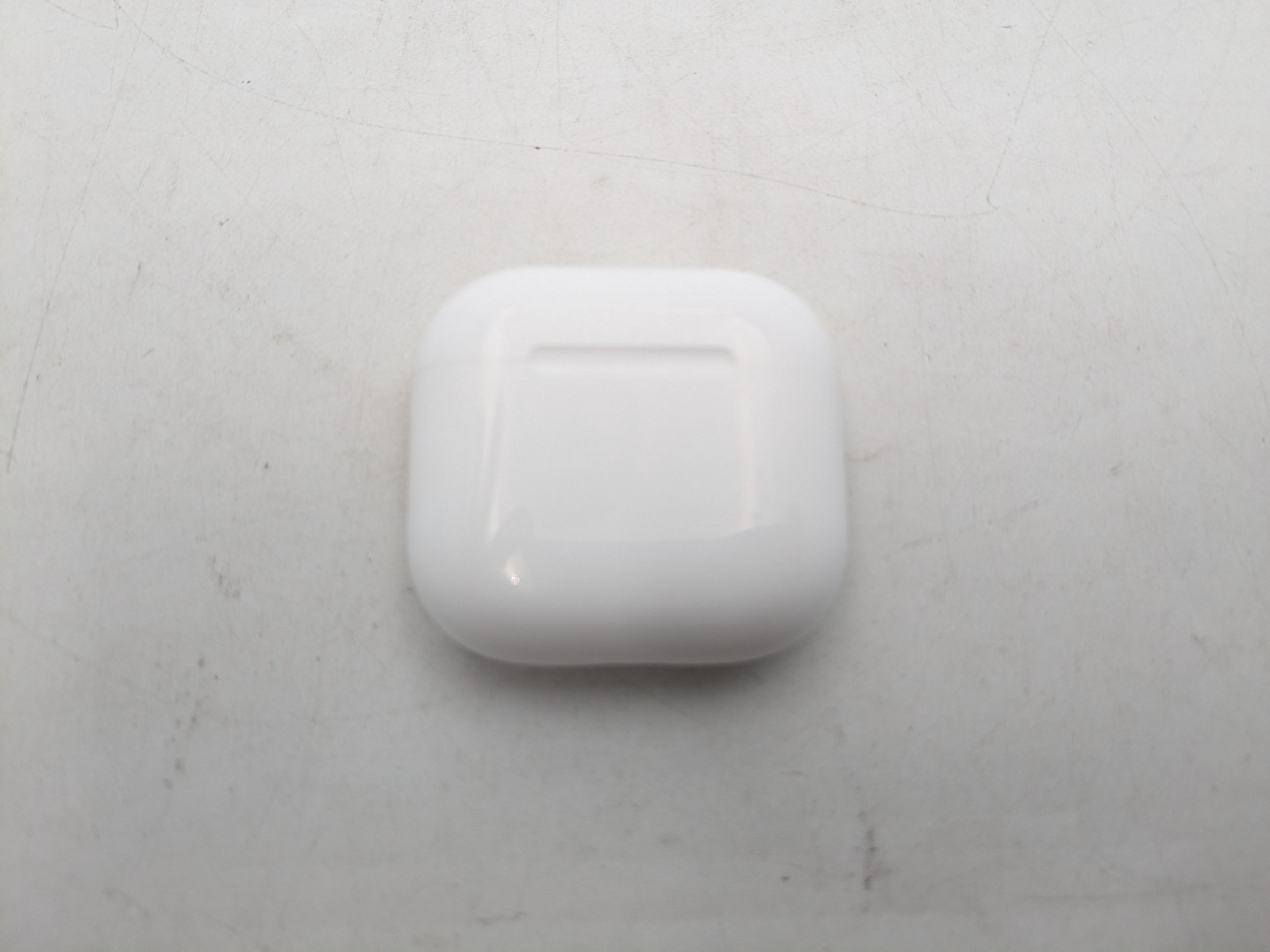 Apple AirPods 4 MXP93CH/A Earbuds W/ Charging Case Active Noise Cancellation