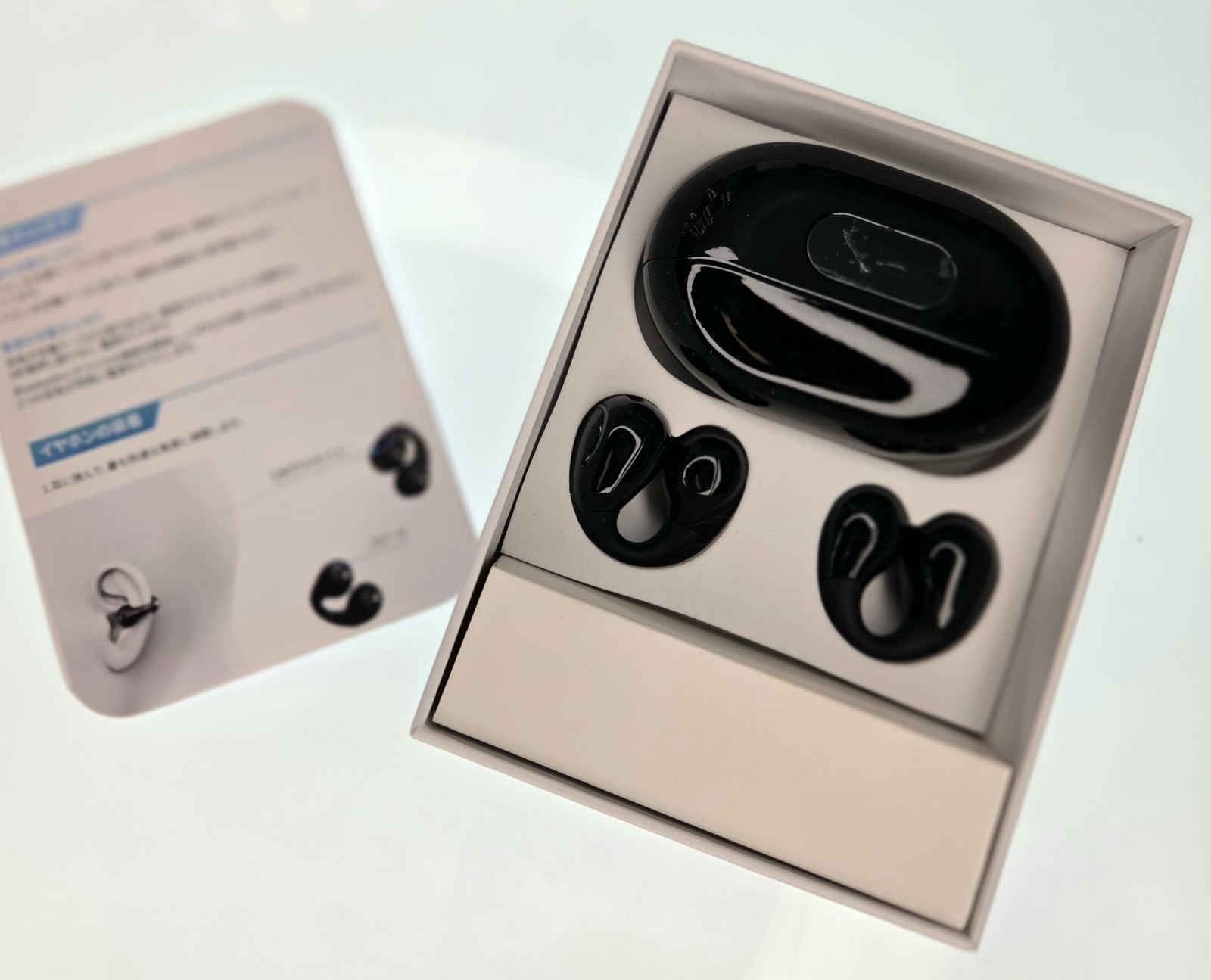 Clip On Wireless Earbuds YYK-Q71 Black Case Ear Clips