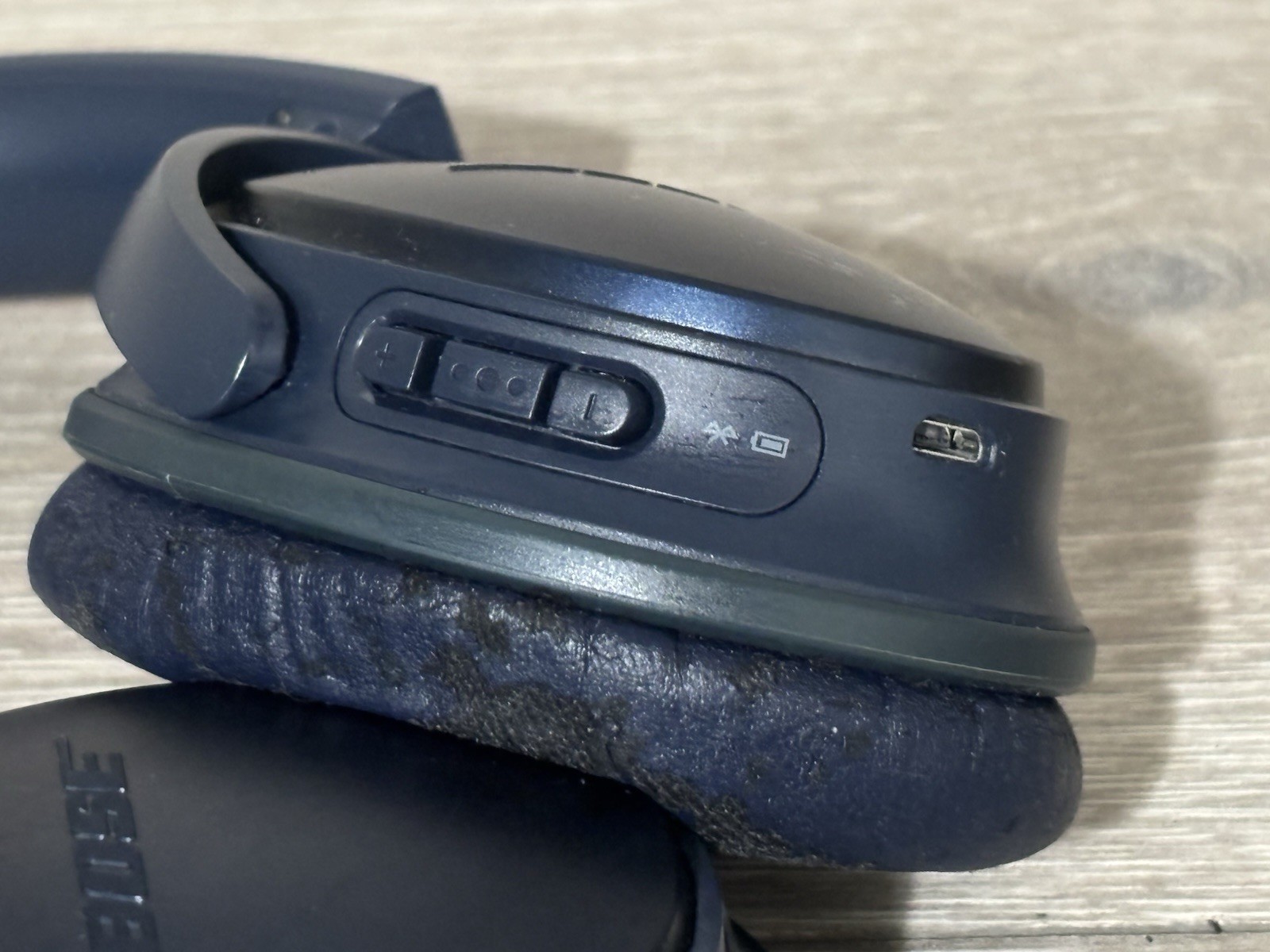 Bose 425948 Blue QuietComfort QC35 Noise Cancelling Headphones – Need Ear-Pads