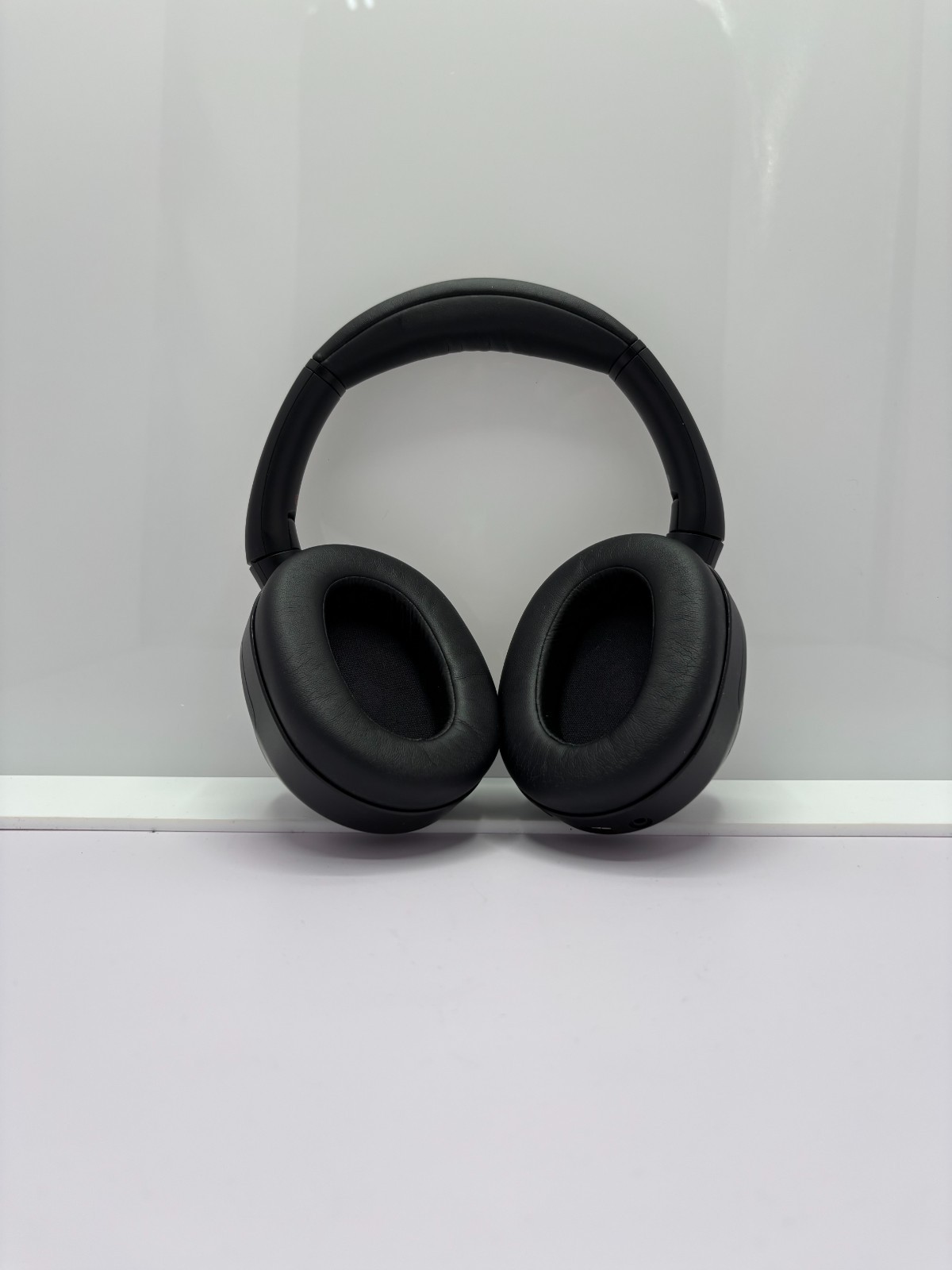 Sony WH-ULT900N ULT WEAR Wireless Headphones – Used – With Travel Case.